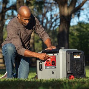 Groupe électrogène à onduleur portable à essence PowerSmart Series Inverter P4500 de Briggs & Stratton, alimentation propre 4500 watts/3700 watts, ultra silencieux et léger